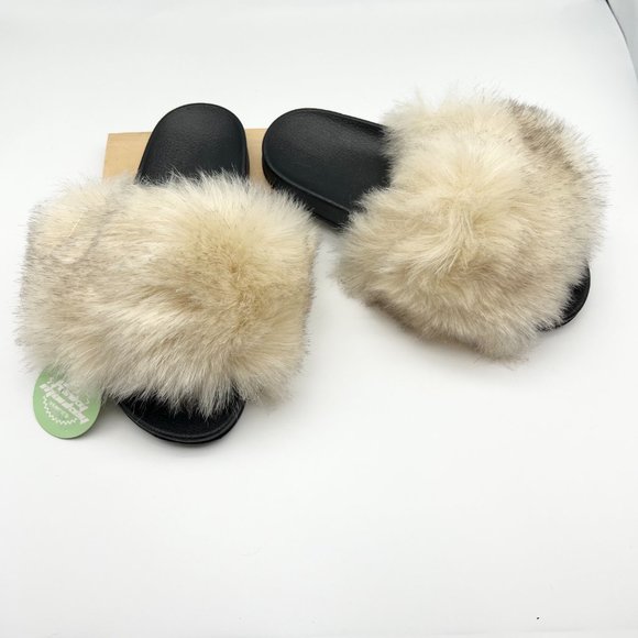Funky Monkey Fur Slides Sz 7 Slippers Tan Black NWT - Picture 1 of 5